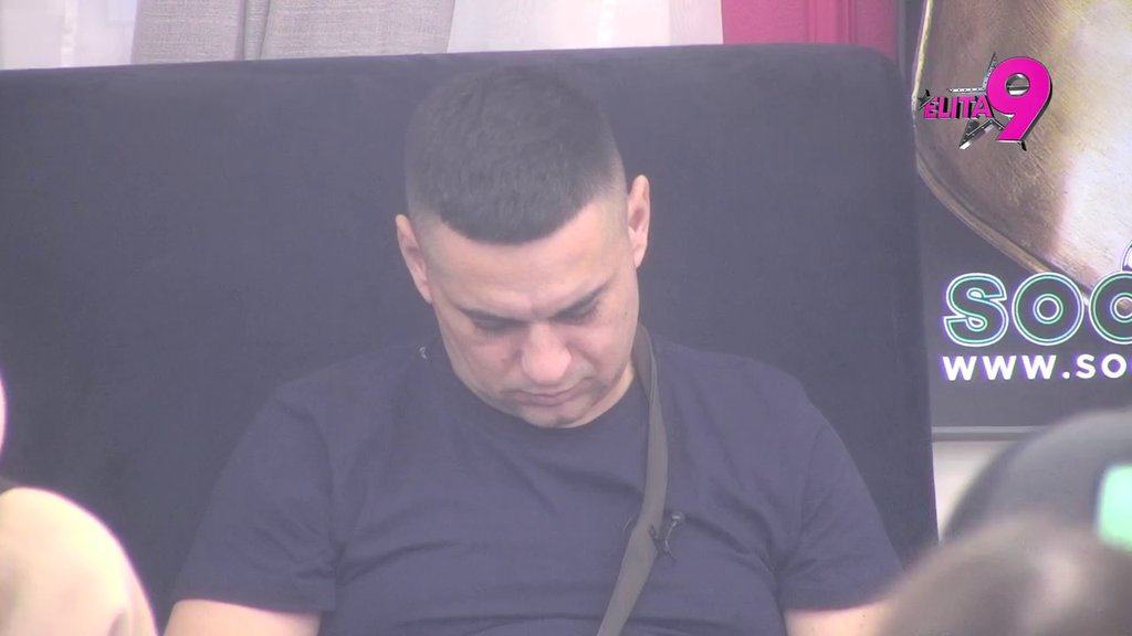 Zaluta, pa se vrati gde mu je mesto: Maja ponovo pokazala da nije prebolela Filipa Cara, Alibaba rešio da joj prevaspita lemura! (VIDEO)