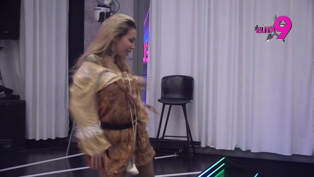 Ovo nije za one sa slabim srcem: Aneli opravdala nadimak lavice, pa bivšima pokazala kakvu su mačketinu izgubili! (VIDEO)