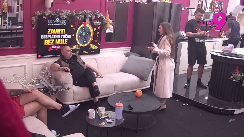 PALJBA, NEMA VIŠE S*KSA! Sale Luks strahovito ponižava Saru, a sve zbog Ivana Marinkovića! (VIDEO)