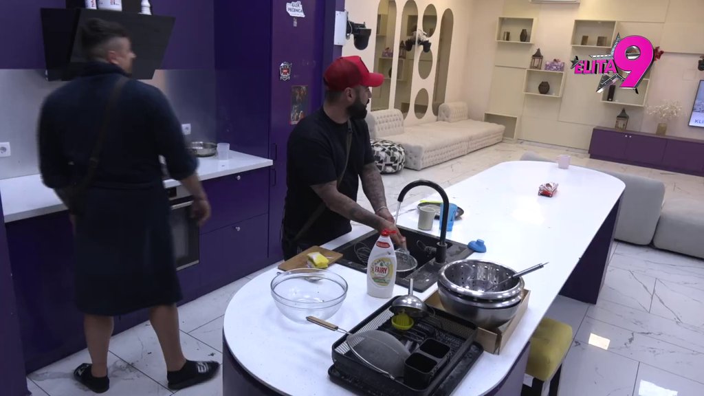 Cela kuća bruji o Neriovoj aferi sa transrodnom osobom: Napravio opšti haos, Aneli od muke ne može da sluša! (VIDEO)