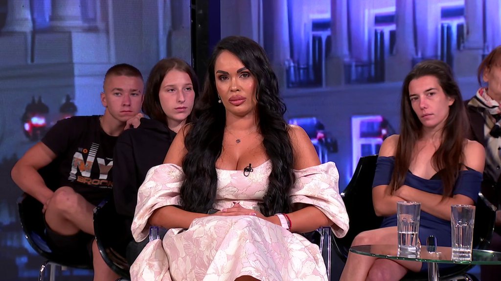 Ispada da je njoj trebao želudac, a ne njemu: Kačavenda i Sandra udruženim snagama urnisala Anđelu, uverene da je Gastoz ponižava za sve pare! (VIDEO)