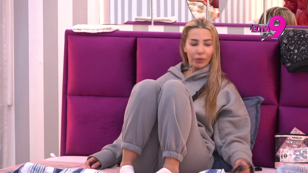 Shvatio da joj nema pomoći: Luka dao sve od sebe da smiri Aneli, ali totalno uzalud! (VIDEO)