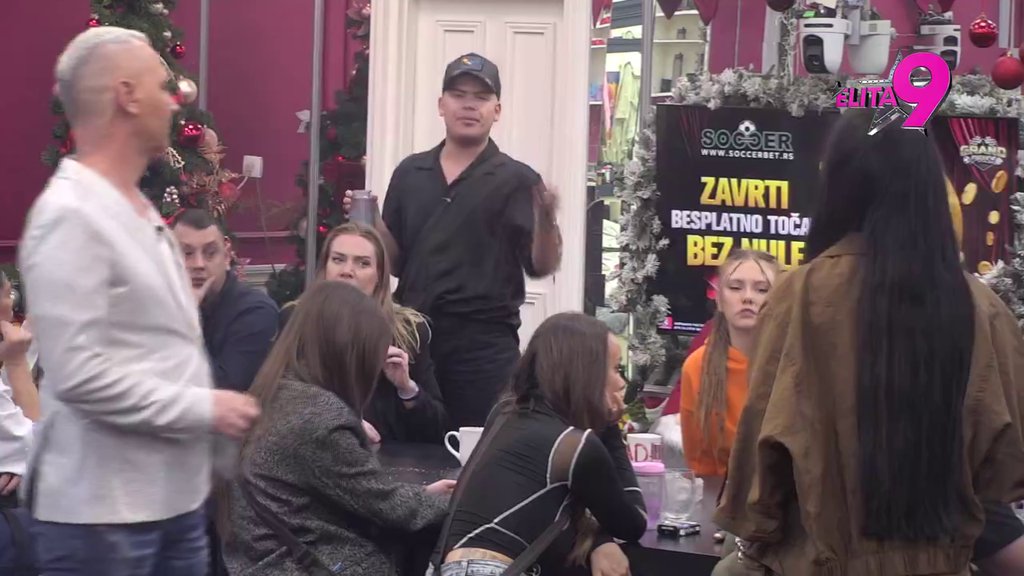 Haos u Beloj kući: Anita zaratila sa Urošem da bi odbranila Borinu čast, Alibaba mu očitao lekciju! (VIDEO)