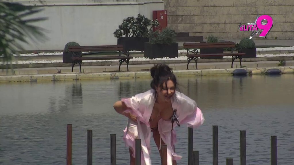 VETAR JOJ NE MOŽE NIŠTA! Stanija zategnuta kao praćka, ne odustaje od napornog treninga! (VIDEO)