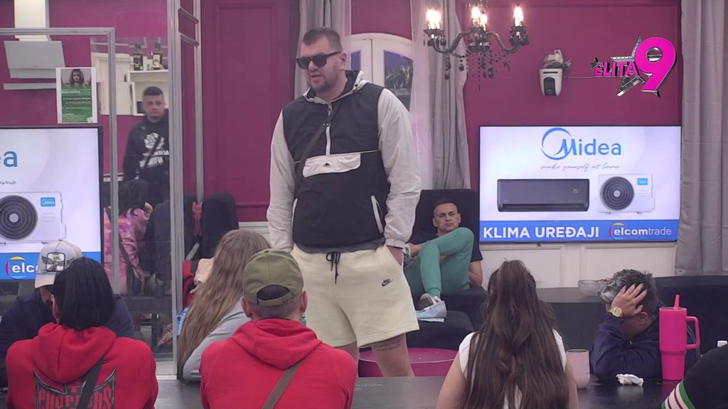 HAOS KOJI ĆE PROMENITI SVE! Maja bez dlake na jeziku: Pojela te je sujeta jer je Asmin odlepio za mnom (VIDEO)