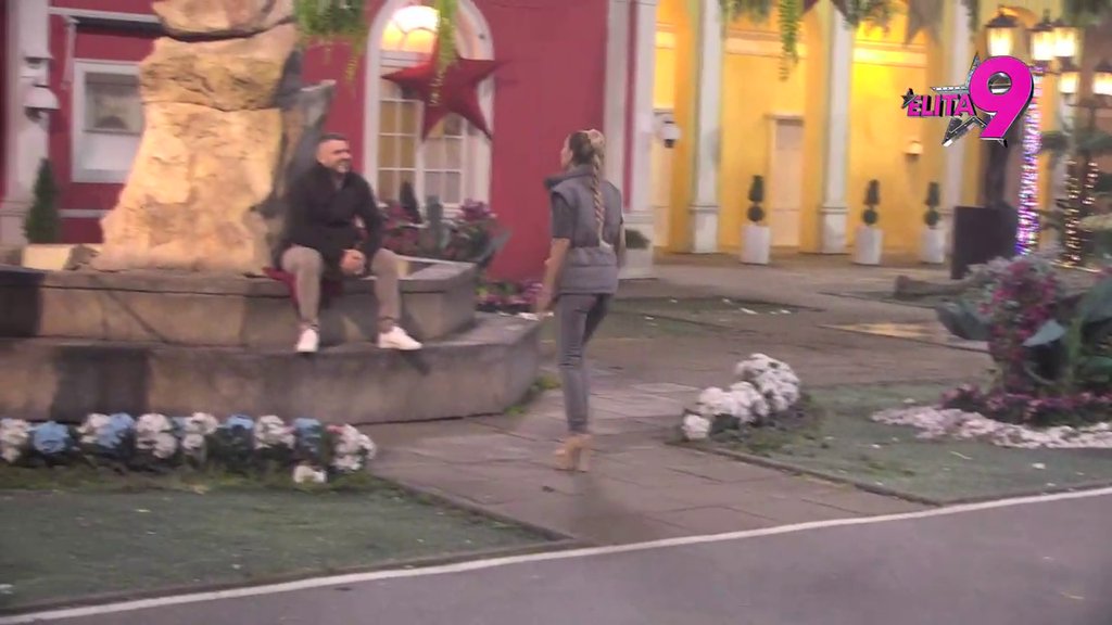 Najveći si blam na Balkanu: Alibaba spustio Aneli i poručio joj da se oblači kao njegovi bauštelci (VIDEO)