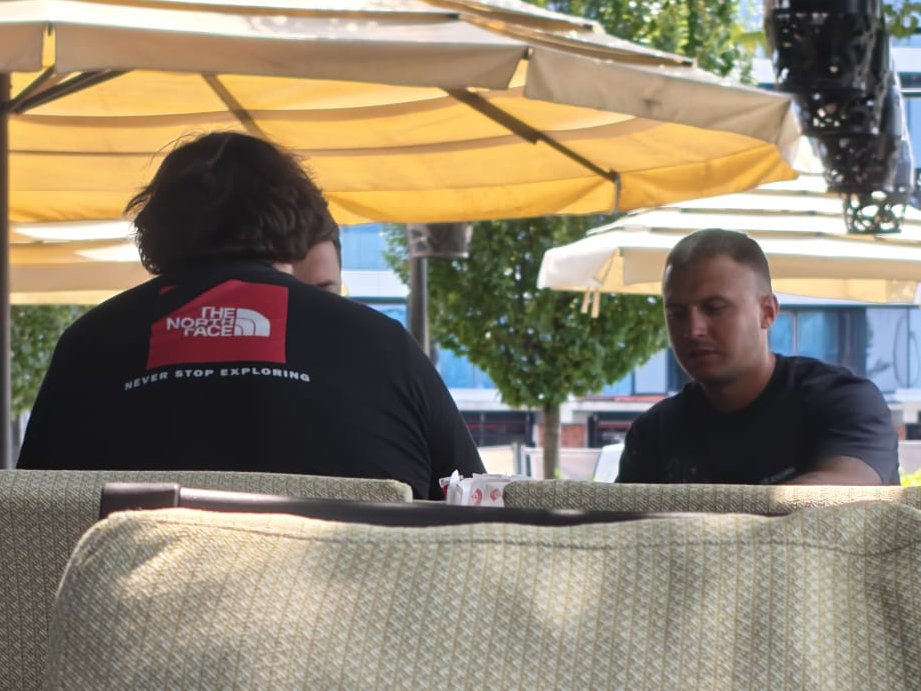 PINK.RS PAPARACO! Stefan Karić dogovara pripreme za SVADBU? Evo gde smo uhvatili popularnog učesnika Elite 8 (FOTO)