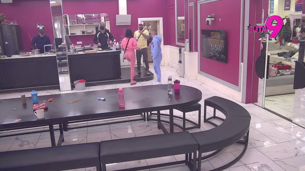 SVOJU LJUBOMORU PREBACUJE NA DRUGE: Luka ne dolazi sebi zbog Anelinih i Anđelovih poklona, odmah prozvao Maju (VIDEO)