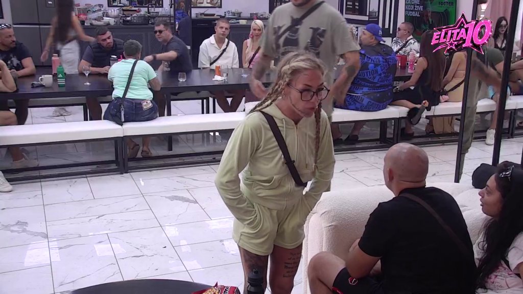 Više ti stoji prezime Ahmić! Klinč između Dače i Karića ne posustaje, pa jedno drugom uputili brutalne prozivke: Postao si pastir (VIDEO)