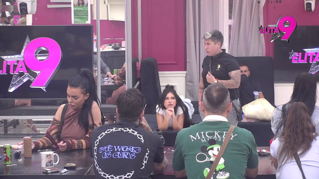 MENE JE ANGELINA VOLELA: Matora progovorila o odnosu sa Anitinom majkom, otkrila zbog čega smatra da je Anđelo prevarant, pa DOVELA Luku i bivšu do tačke pucanja jednim komentarom (VIDEO)