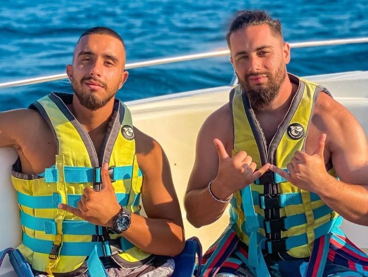 Devojke, dobro protrljajte oči! Ovo je rođeni brat voditelja Kendija: Mlađi sedam godina, zategnut kao PRAĆKA, a evo čime se bavi Strahinja