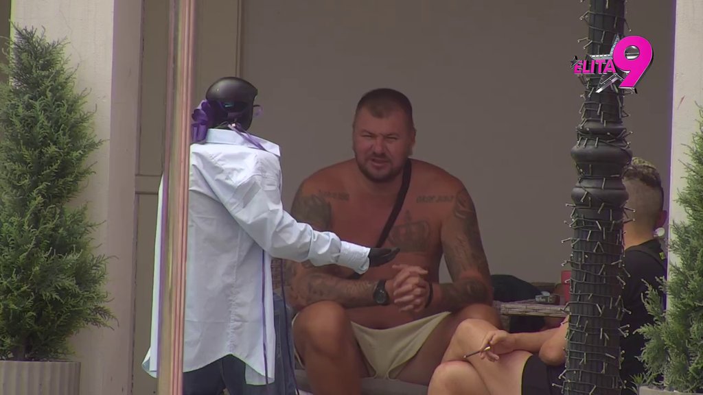 Uroš obnavlja gradivo: Toša i Janjuš ga preslišali poznavanje saobraćajnih znakova, on sve iznenadio (VIDEO)