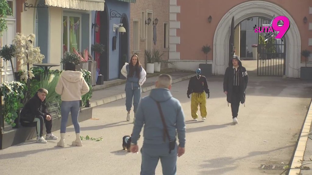 KAD JE ŠUTNE... Učesnici ogorčeni zbog  Terzinog ponašanja, zabranio Sofiji da se druži sa bilo kim, SVI IM PREDVIĐAJU KRAH! (VIDEO)