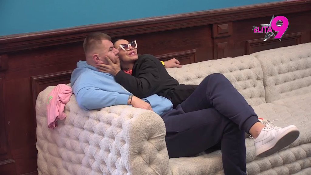 DEFINITIVNO REŠILI DA DAJU DRUGU ŠANSU! Janjuš i Aneli ponovo u ljubavi, pljušte poljupci i zagraljaji! (VIDEO)