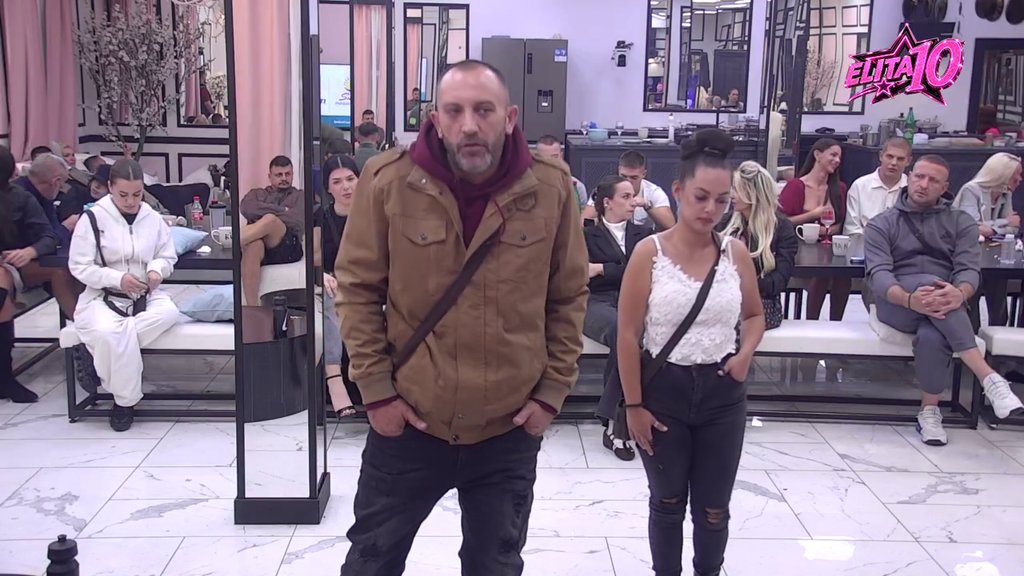 Svi planovi za budućnost pali u vodu: Rada grca u suzama zbog izgubljene ljubavi sa Stojinim sinom, on tvrdi da je bio pikiran od strane nje, ne želi ni da čuje za bivšu dragu: Lagala me je i... (VIDEO)