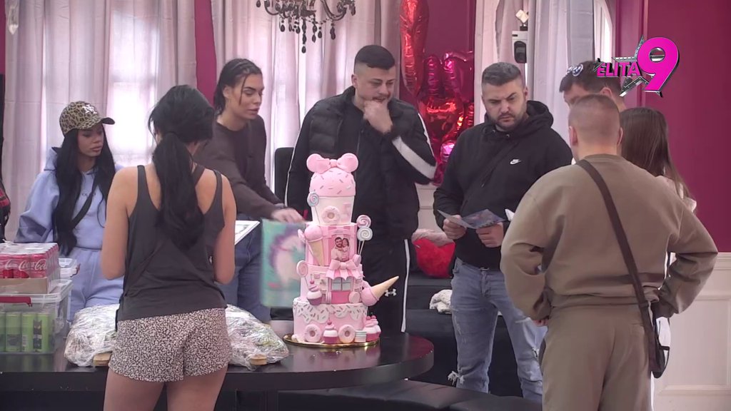Muk u Beloj kući: U Elitu stigla specijalna čestitka za Asmina od porodice Durdžić! (VIDEO)
