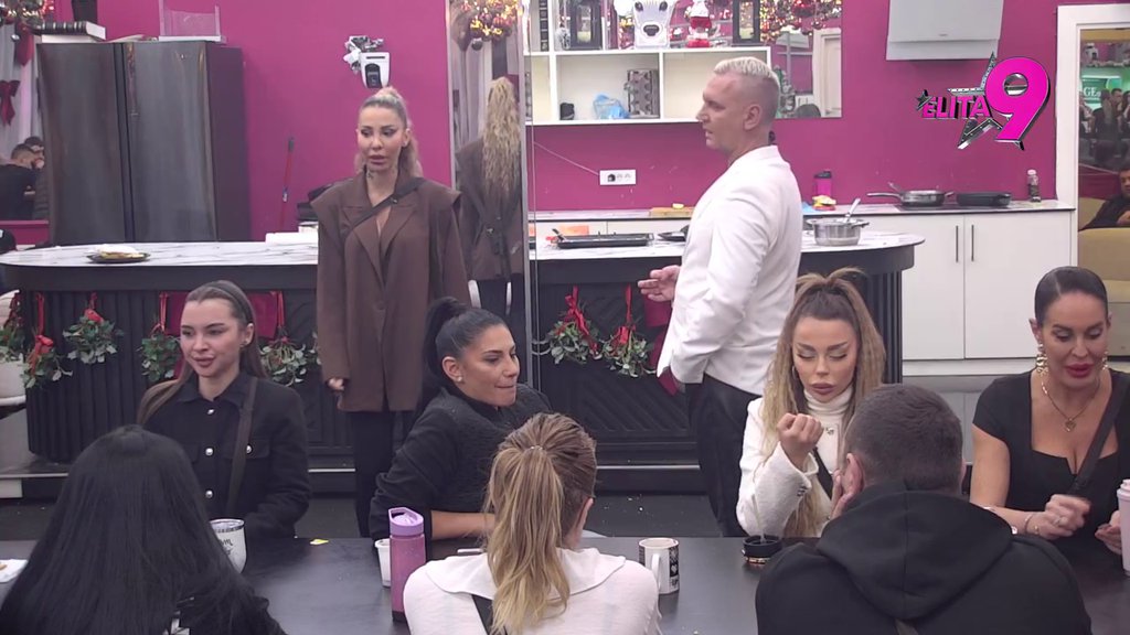 Dečko se izgubio i ima neki poremećaj: Aneli razvezala jezik i brutalnim prozivkama totalno unakazila Luku! (VIDEO)