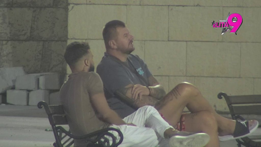 Samo da je moje oči ne vide! Janjuš s gađenjem progovrio o Kačavendi, pa ponovo osudio Asminovo roditeljstvo: To je njegova najveća sramota! (VIDEO)