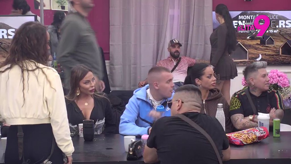 Dočekao da Aneli vidi leđa! Luka ugledao Anitu, pa joj se brže-bolje obratio (VIDEO)