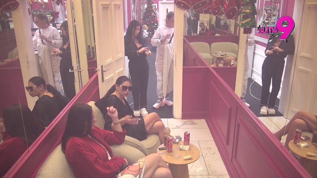 Nemoj da si p*čka, svoje sukobe rešavaj sama! Kačavenda OSUDILA Dušicu jer je nahuškala Miljanu na Boginju! (VIDEO)