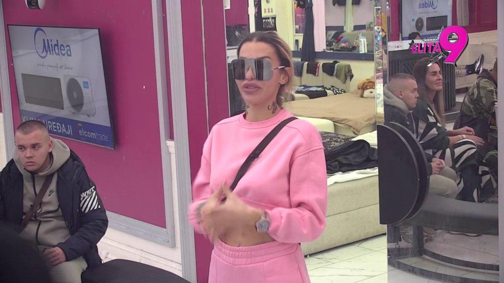 I Stanija i Aneli bi mi se vratile da ovako pucnem prstima! Alibaba ubeđen da su obe LUDE ZA NJIM, Ahmićka i Dobrojevićka napravile KLAN! (VIDEO)