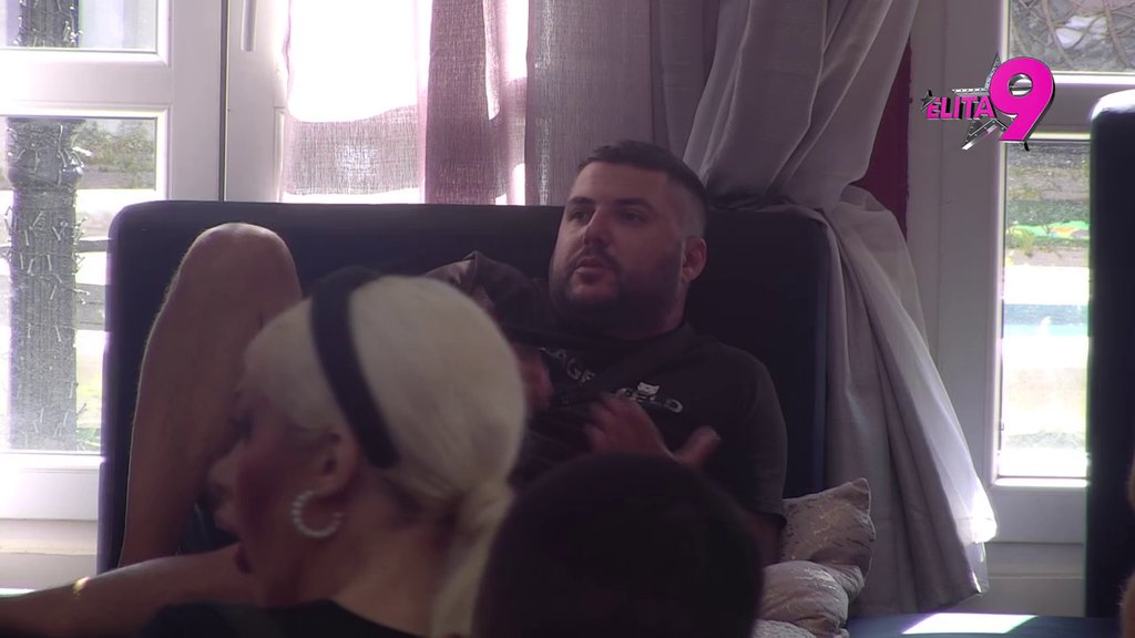 Lomila sam stan u Majamiju, a on... Stanija zgrožena haosom Maje i Asmina, obelodanila nove detalje iz njihove veze! (VIDEO)