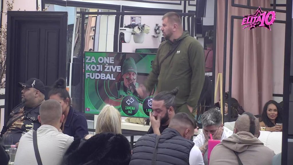 Ne može uopšte da se poredi sa Aneli: Janjuš otvorio dušu i progovorio o svojim osećanjima prema Sandri, a evo šta ona kaže na to!  (VIDEO)