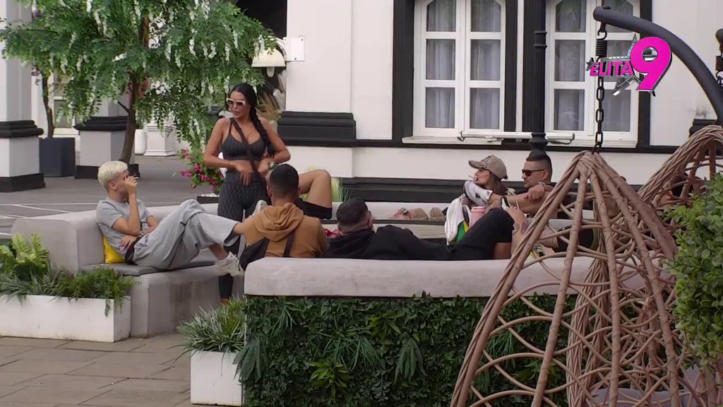 KO JE TO SLAĐA PORŠELINA? Maja Marinković dobila amneziju, za bivšu drugaricu nikad u životu nije čula (VIDEO)