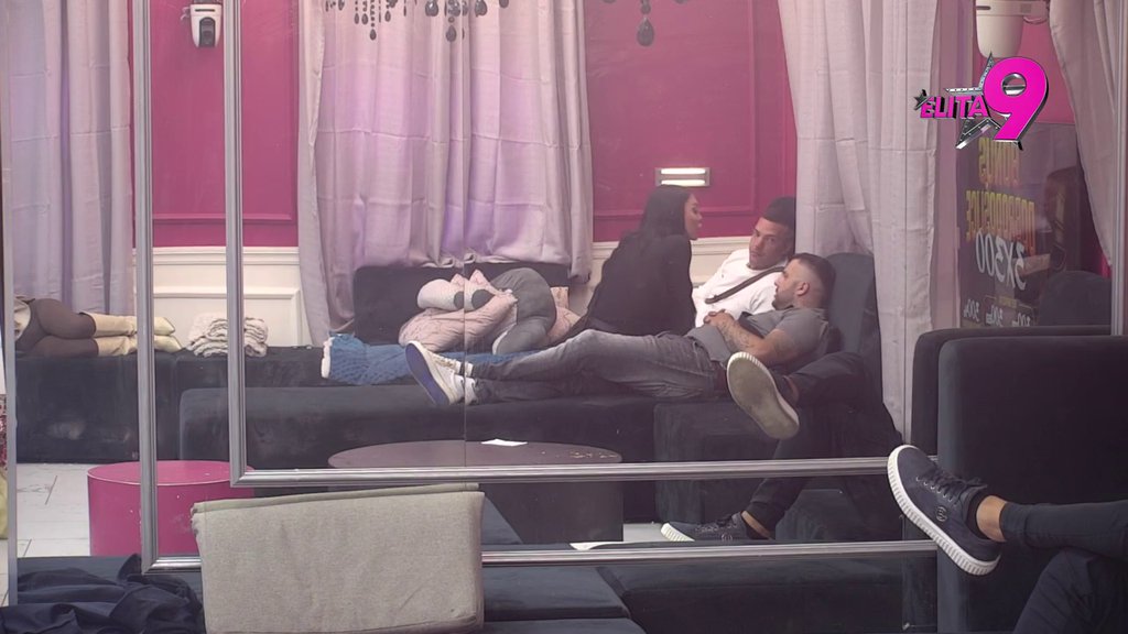 ULETELO OBEZBEĐENJE U BELU KUĆU! Majina ljubomora ponovo prevazilazi sve granice, Asmin doživeo pomračenje: Ti si moj najveći životni promašaj (VIDEO)