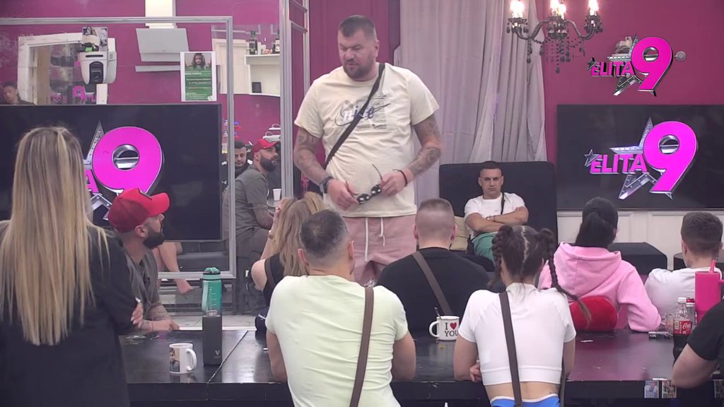 Sumnja postaje sve veća! Luka saznao detalje intimnih odnosa Đukića i Anite, Maja ubeđuje Aneli da je ljubomorna na Anitinu trudnoću (VIDEO)