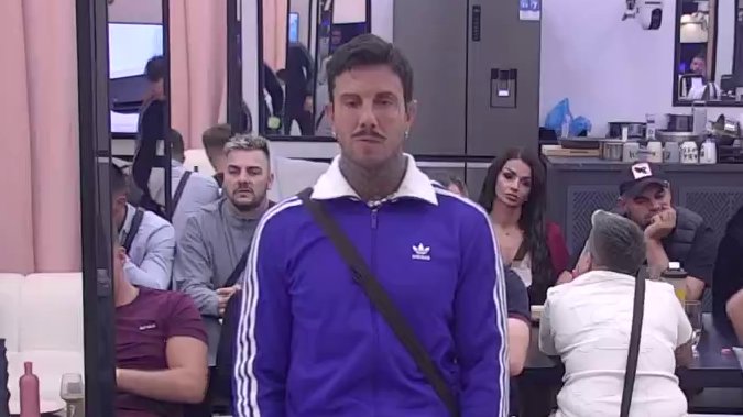 Ne može više da ćuti! Đukić pobesneo na Aneli, tvrdi da joj prija Careva pažnja: Tim postupcima meni oduzima samopouzdanje!  (VIDEO)