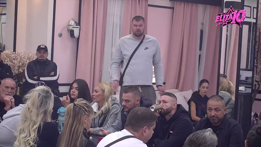 Ne treba da imaju komunikaciju: Aneli šokirana druženjem Cara i Janjuša, zapušila im usta! (VIDEO)