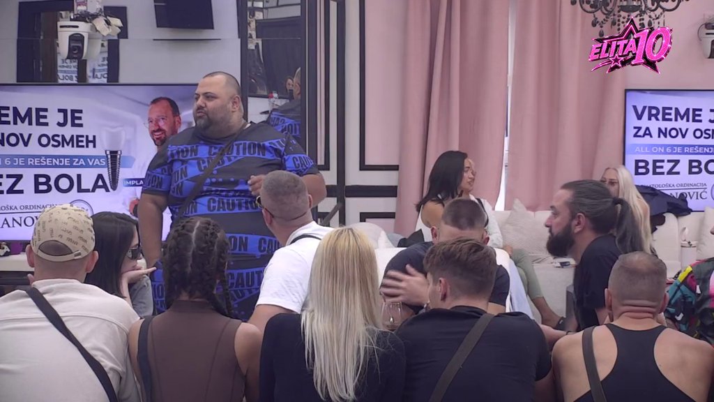 Uroš Stanić stavio Karla na test: Neće da uđe u vezu s njim zbog jednog takmičara, obelodanio sve o problemima! (VIDEO)