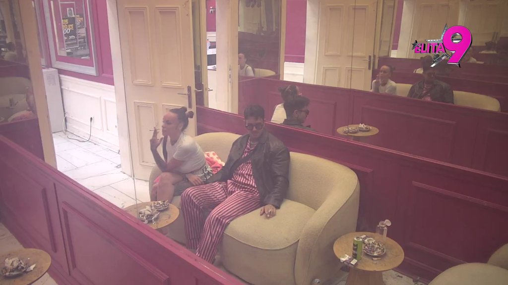 Teodora povukla ručnu?! Počela da ga zeza jer je pijan, ne skidaju osmeh s lica (VIDEO)