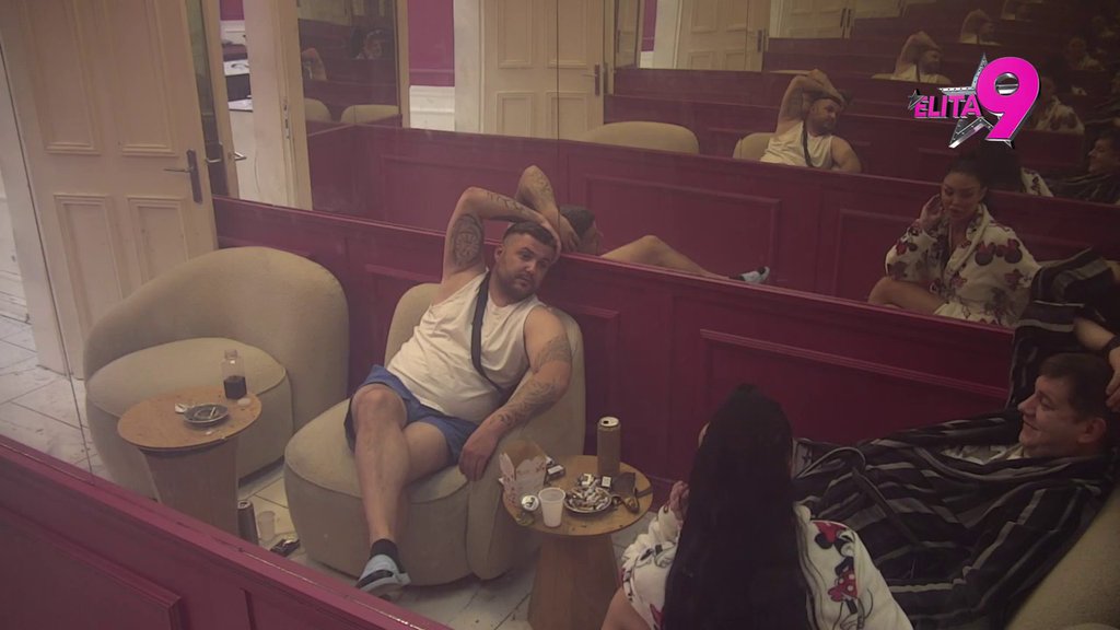 AU, KAKAV BLAM! Asmin pitao Maju da li ga svesno gazi, ona rekla DA i sa Ivanom mu se ismejala (VIDEO)