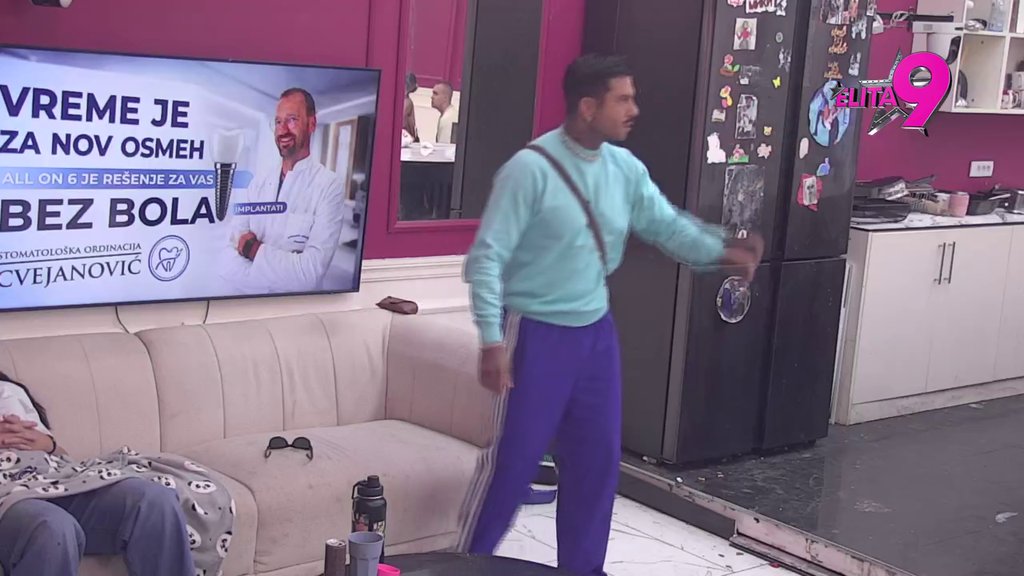 IMAŠ ČETRDESET GODINA I MISLIŠ DA SI ŠMEKER JER MENJAŠ RIBE: Luka obrisao patos s Filipom zbog Aneli! (VIDEO)