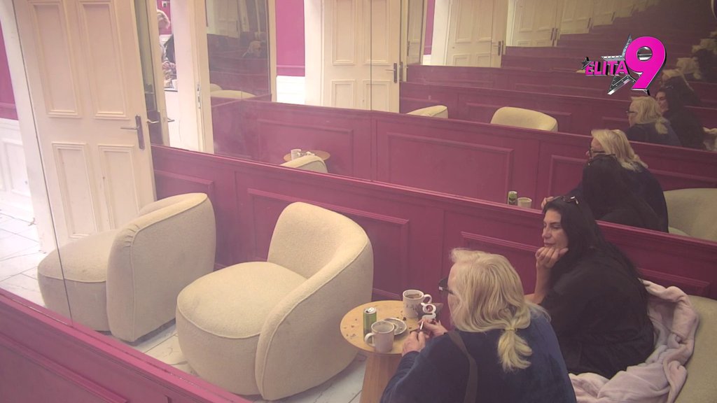 OGLEDALO IH JE ODALO! Zorica prisustvovala nezgodnoj sceni u kupatilu, sve je videla i shvatila! (VIDEO)