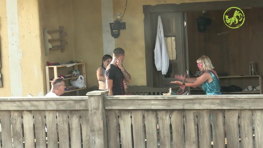OVO SAMO ONA SME: Barbi uradila ono čega se mnogi muškarci PLAŠE - Pokazala ZUBE Kristijanu (VIDEO)
