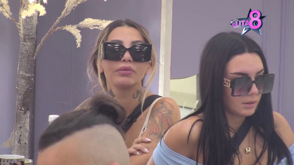 Sedeo sam na dve stolice: Luka sklopio sve kockice, pa shvatio da se igrao sa Aneli, ona ga sačekala sa osmehom! (VIDEO)
