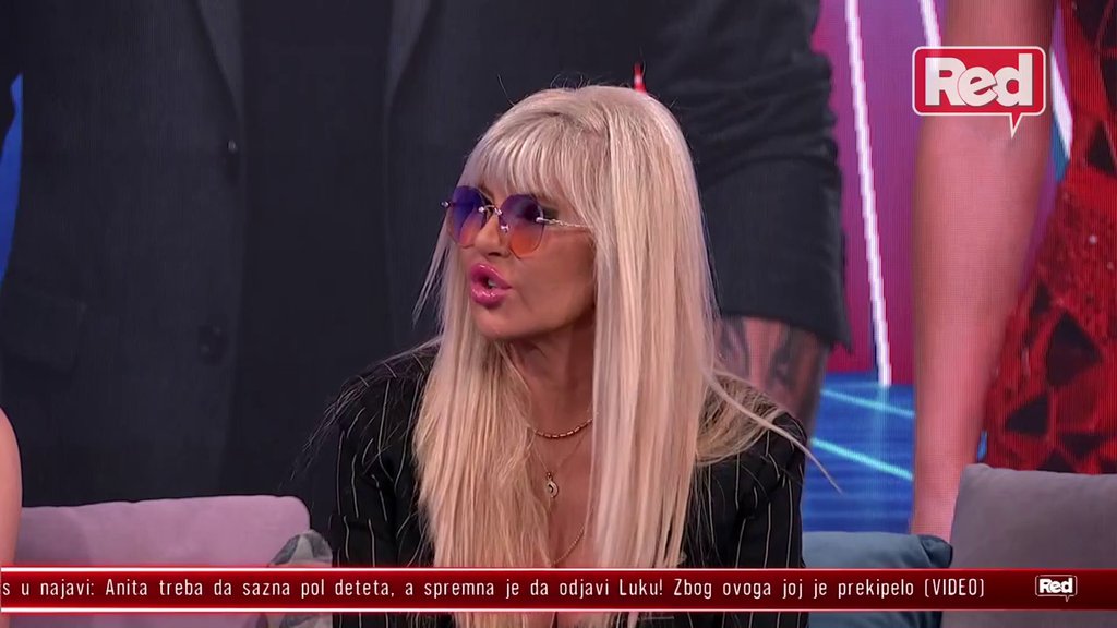 Imam isto tako neke c*pi u životu koji se šlepaju na moje ime: Naša pevačica pružila podršku Staniji u ratu sa Asminom! (VIDEO)