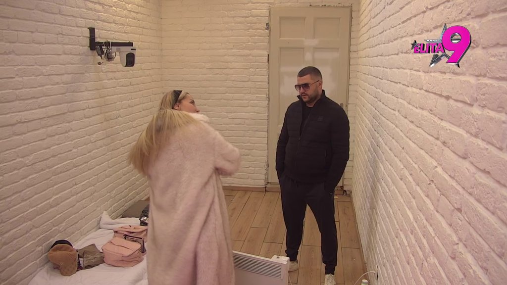 ANELI PONOVO OČIJUKA SA ALIBABOM! On pokušao da je PRIVIJE UZ SEBE! (VIDEO)