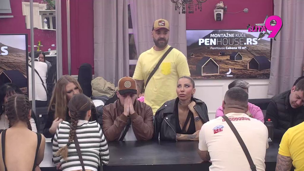 Iskomentariši me i PALJBA: Luka nahvalio Asmina i njegovo ponašanje, pa ponovo zaratio sa Aneli: Ništa nisam slagala, kunem se u dete! (VIDEO)