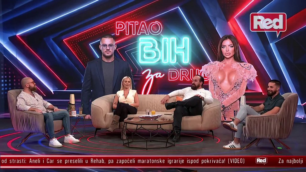 NEOTESANA SIROVINA I AGRESIVAC! Bivši učesnik Elite urnisao Marka Stefanovića, potkačio i Sanju: Ko svoju familiju pljuje - na može biti dobar čovek! (VIDEO)