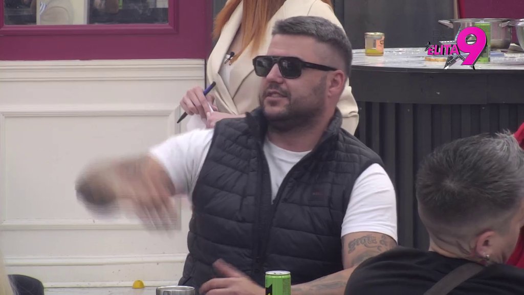 Za tri godine videla je Noru 16 dana! Maja i Asmin udružili snage da unakaze Aneli, brutalno udarili na njeno majčinstvo (VIDEO)