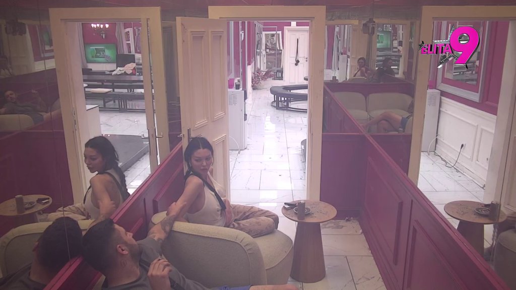 BUĐENJE! Veliki šef digao sve na noge, a pogledajte šta su radili Asmin i Maja (VIDEO)