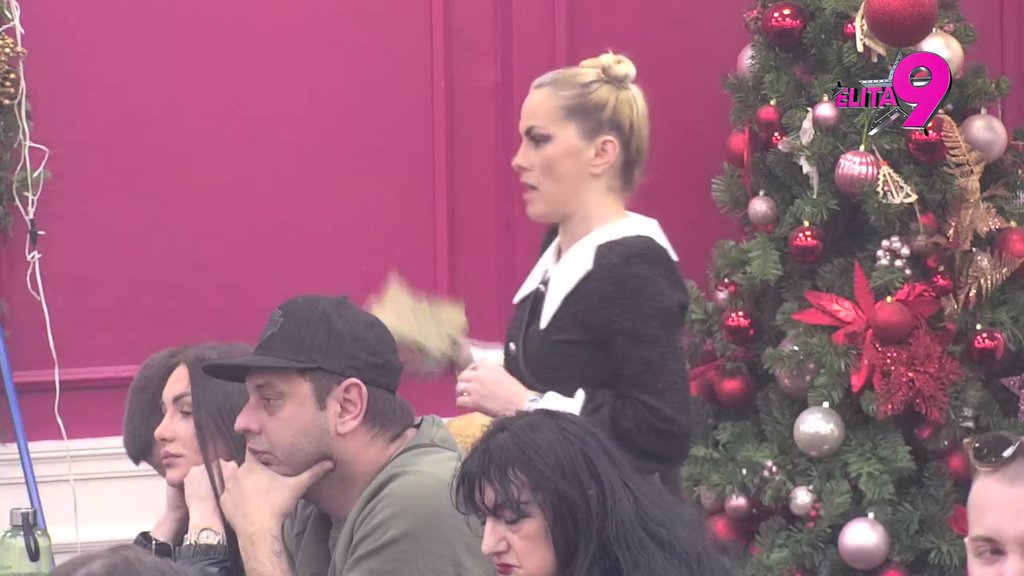 Nismo imali s*ks, samo smo vodili ljubav: Janjuš pred svima opet posprdao advokaticu, ona kipti od besa! (VIDEO)