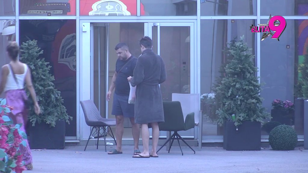 Maja će doživeti nervni slom: Asmin pokušao da sakrije poglede ka Aneli Ahmić, ali kamere HVATAJU SVE (VIDEO)