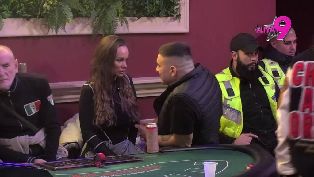 Haos u kazinu! Bebica pokušava da se ušlihta Teodori, ona ga oduvala (VIDEO)