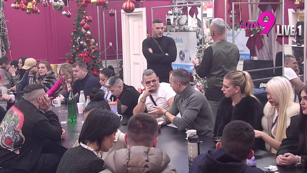 Ne krije koliko je razočaran: Anđelo uporedio svoju vezu sa Anitom sa vezom sa Teodorom Džehverović, priznao šta ga je šokiralo (VIDEO)