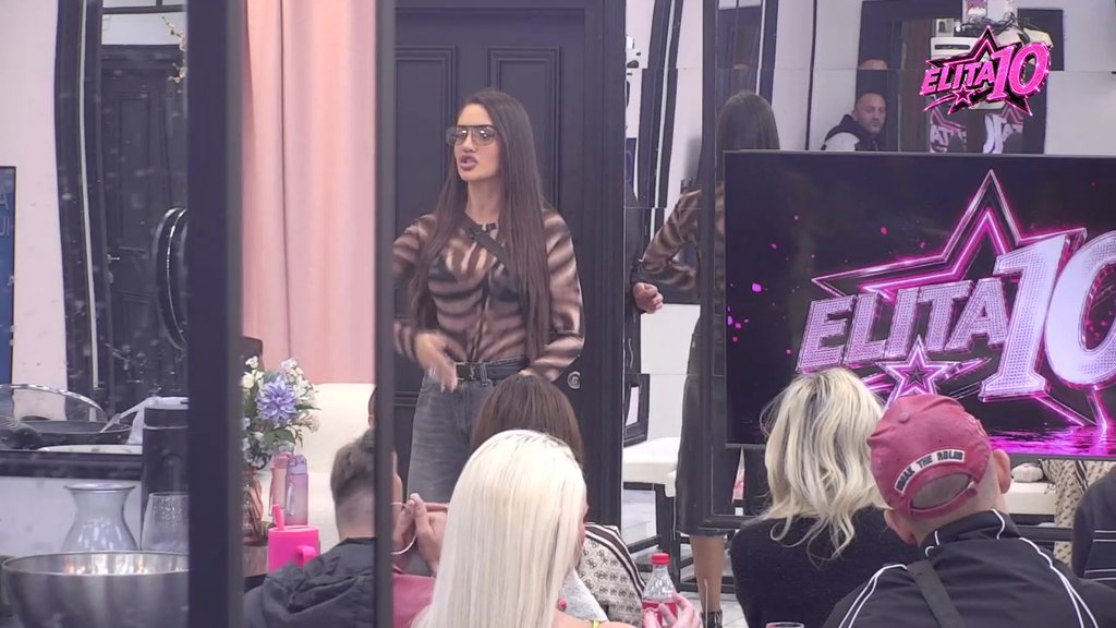 Zasevala poput groma: Anđela saznala kakvo mišljenje Dača ima o njoj, donela odluku da se distancira od njega, pa dobila njegov odgovor! (VIDEO)